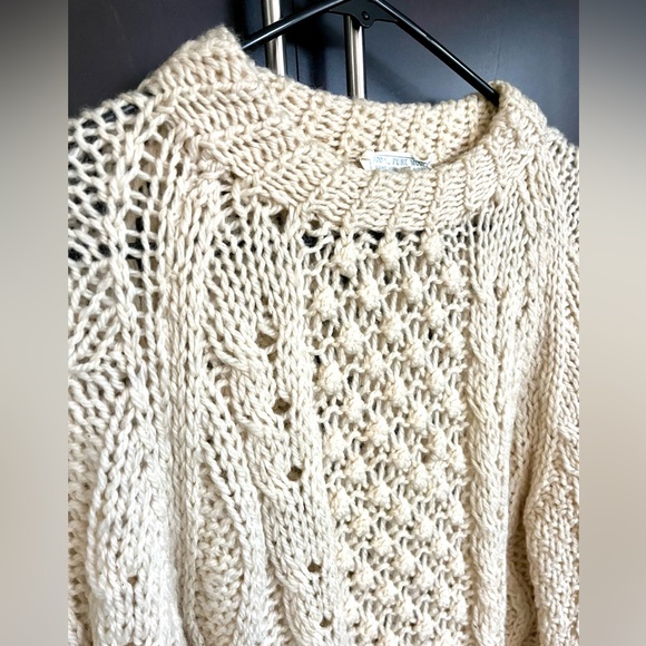Hand knit 💯 Italian Wool Cable Crewneck Sweater Ivory size L Unisex Vintage - Picture 13 of 15